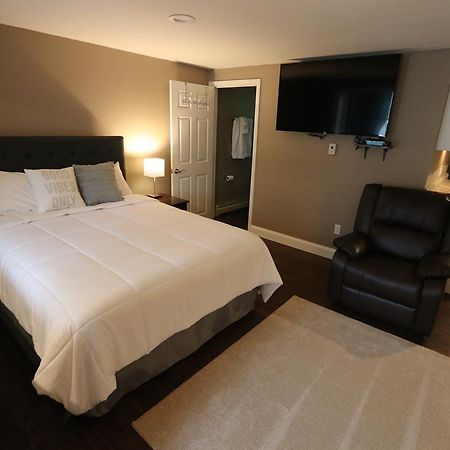Brimley Motel Suites Εξωτερικό φωτογραφία